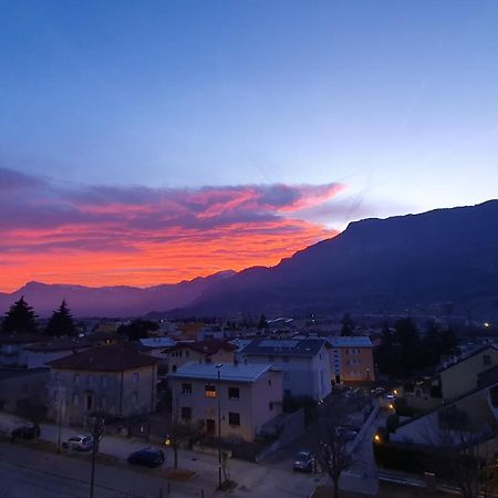 Vista Mozzafiato Sulle Alpi Leilighet Rovereto  Eksteriør bilde