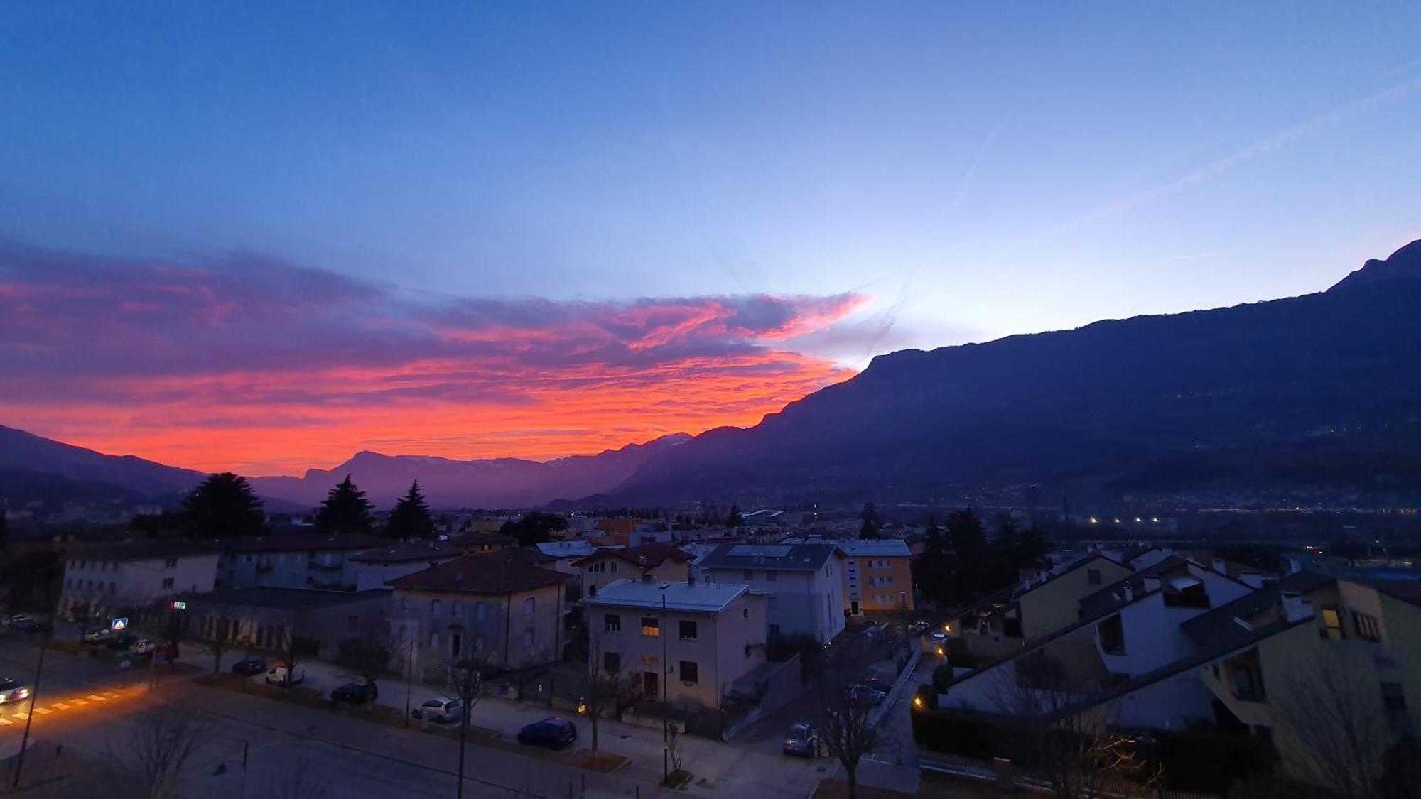 Vista Mozzafiato Sulle Alpi Leilighet Rovereto  Eksteriør bilde
